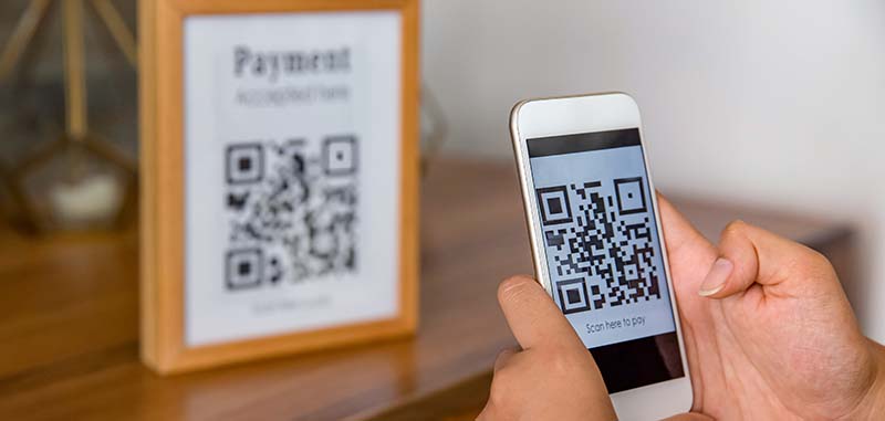 Barcodes and QR Codes: When to Choose Each Label Technology